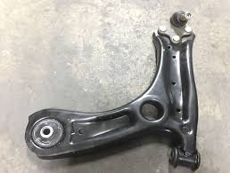 Рычаг передней подвески Рычаг передней подвески нижний левый 1